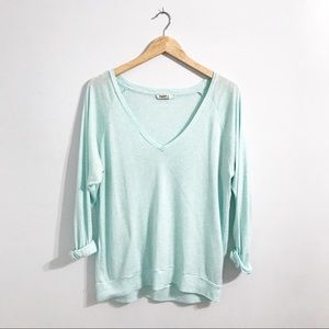 • Aritzia • Pomona Tee